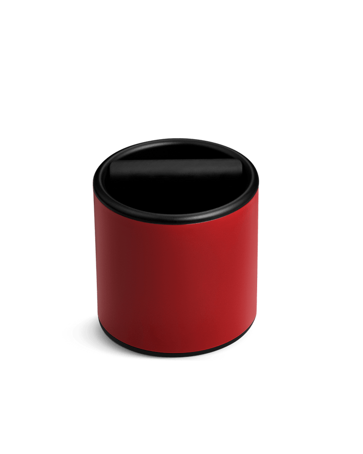 Fellow Espresso Knock Box color Cherry Red, battifondi rosso ciliegia con bordo e barra neri