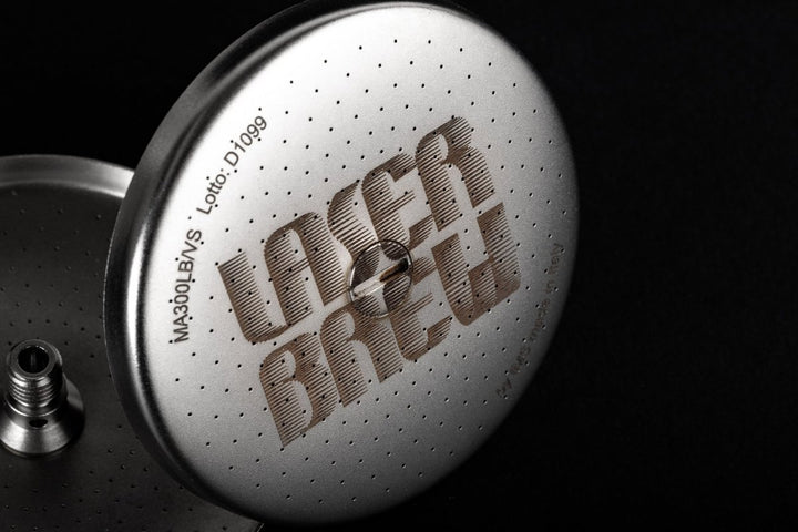 Doccia IMS Laser Brew La Marzocco con vite integrata e logo inciso al laser