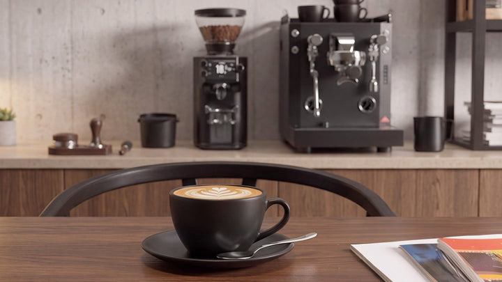 Cappuccino in cucina con Mahlkönig Xenia ed E64 WS