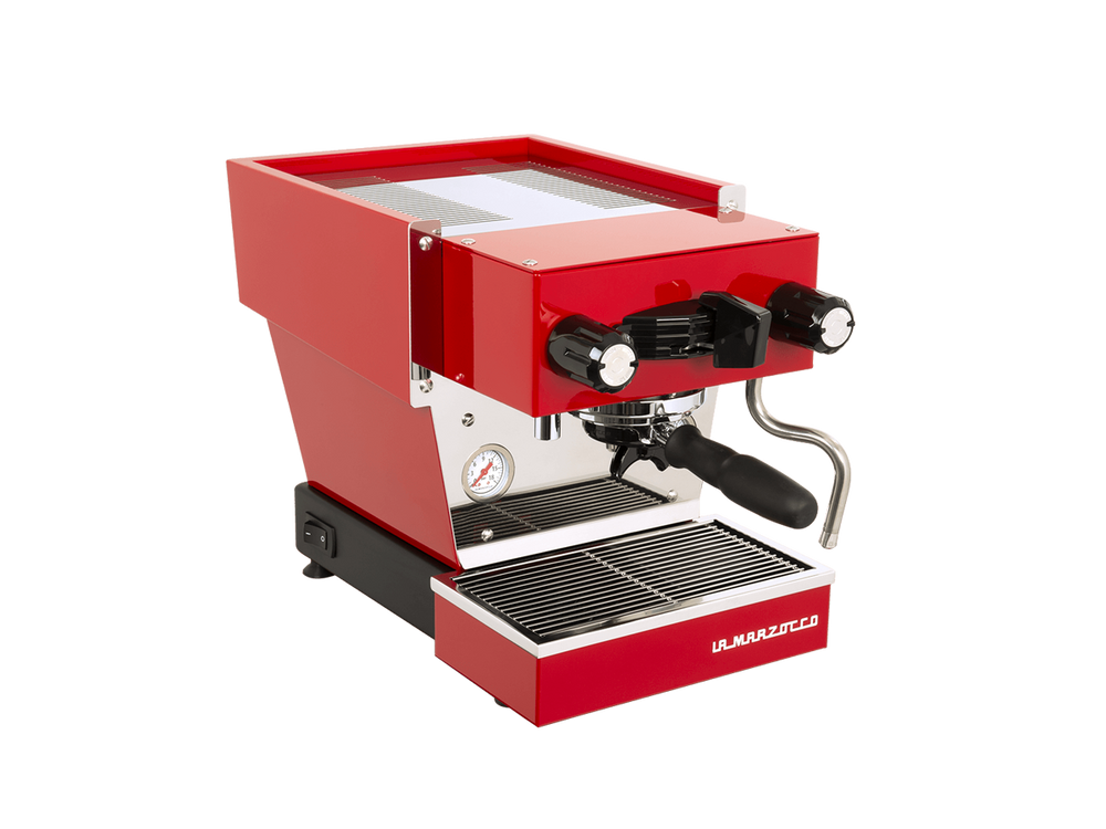 La Marzocco Linea Micra Rossa, vista di tre quarti
