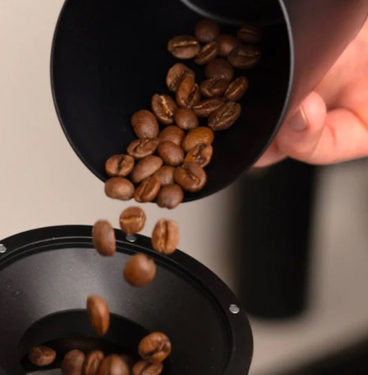 Subminimal Subscale Digital Dosing Cup - Bean Bros.