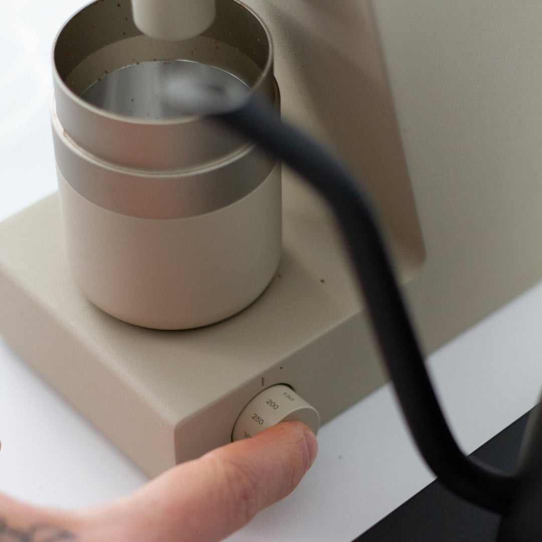 Varia VS4 - Precision Coffee Grinder with Conical Burr - Sand - Bean Bros.